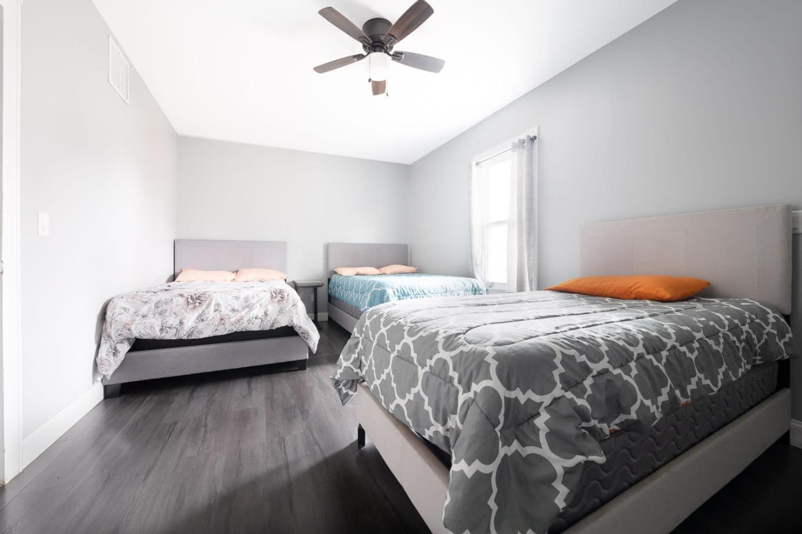 Comfy 4Br, 1 Bath Near The Falls & Casino ไนแอการาฟอลส์ ภายนอก รูปภาพ