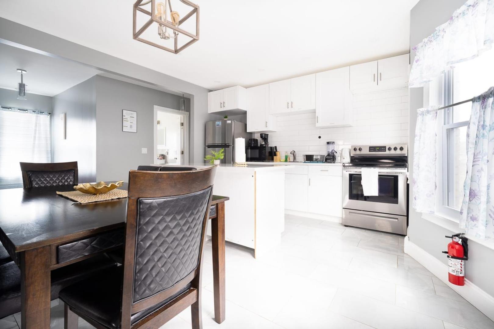 Comfy 4Br, 1 Bath Near The Falls & Casino ไนแอการาฟอลส์ ภายนอก รูปภาพ