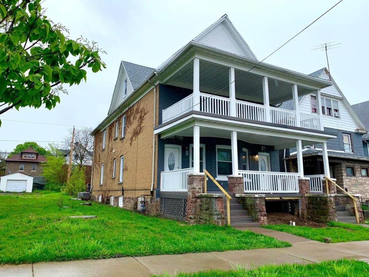 Comfy 4Br, 1 Bath Near The Falls & Casino ไนแอการาฟอลส์ ภายนอก รูปภาพ